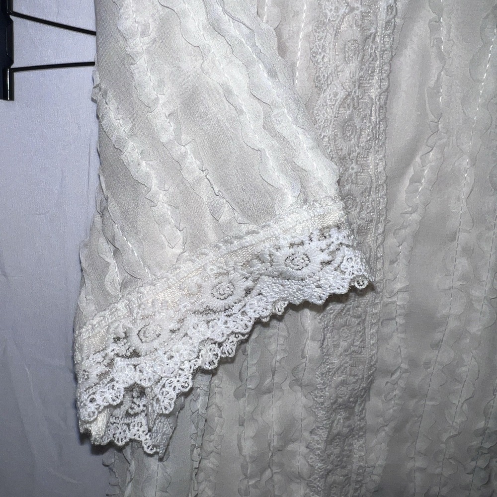 Cottagecore Boho Ivory Crinkle Ruched Lace V-Neck Short Puff Sleeve Top Size M - Picture 3 of 13